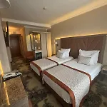 хисар 4*