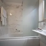 хисар Хотел 4*