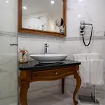 хисар Хотел 4*