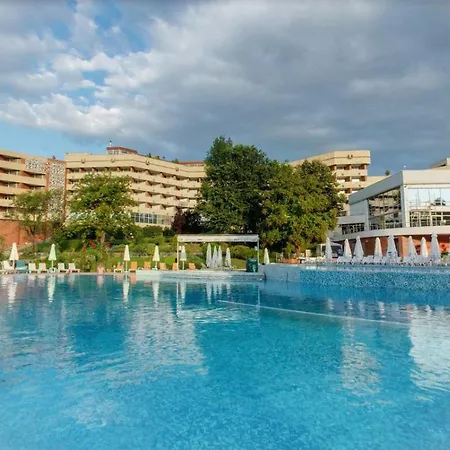 Ξενοδοχείο Hissar 4*