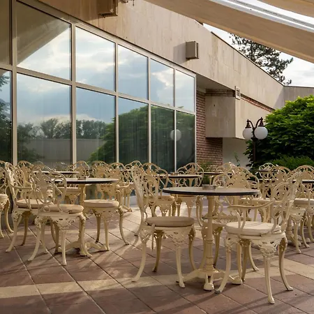 Hotel Hissar 4*