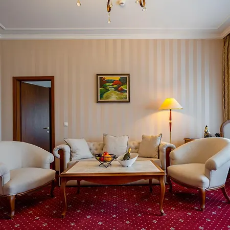 Hotel Hissar 4*