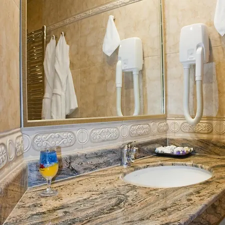 Hotel Hissar 4*
