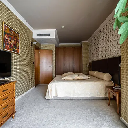 Hotel Hissar 4*